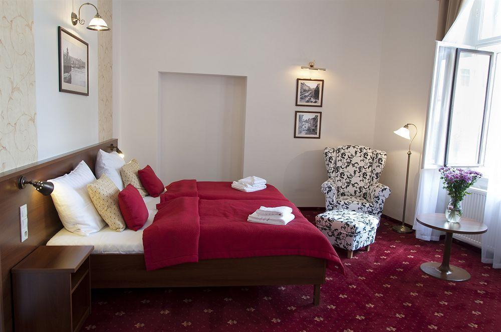 Otel Svaty Jan Prag